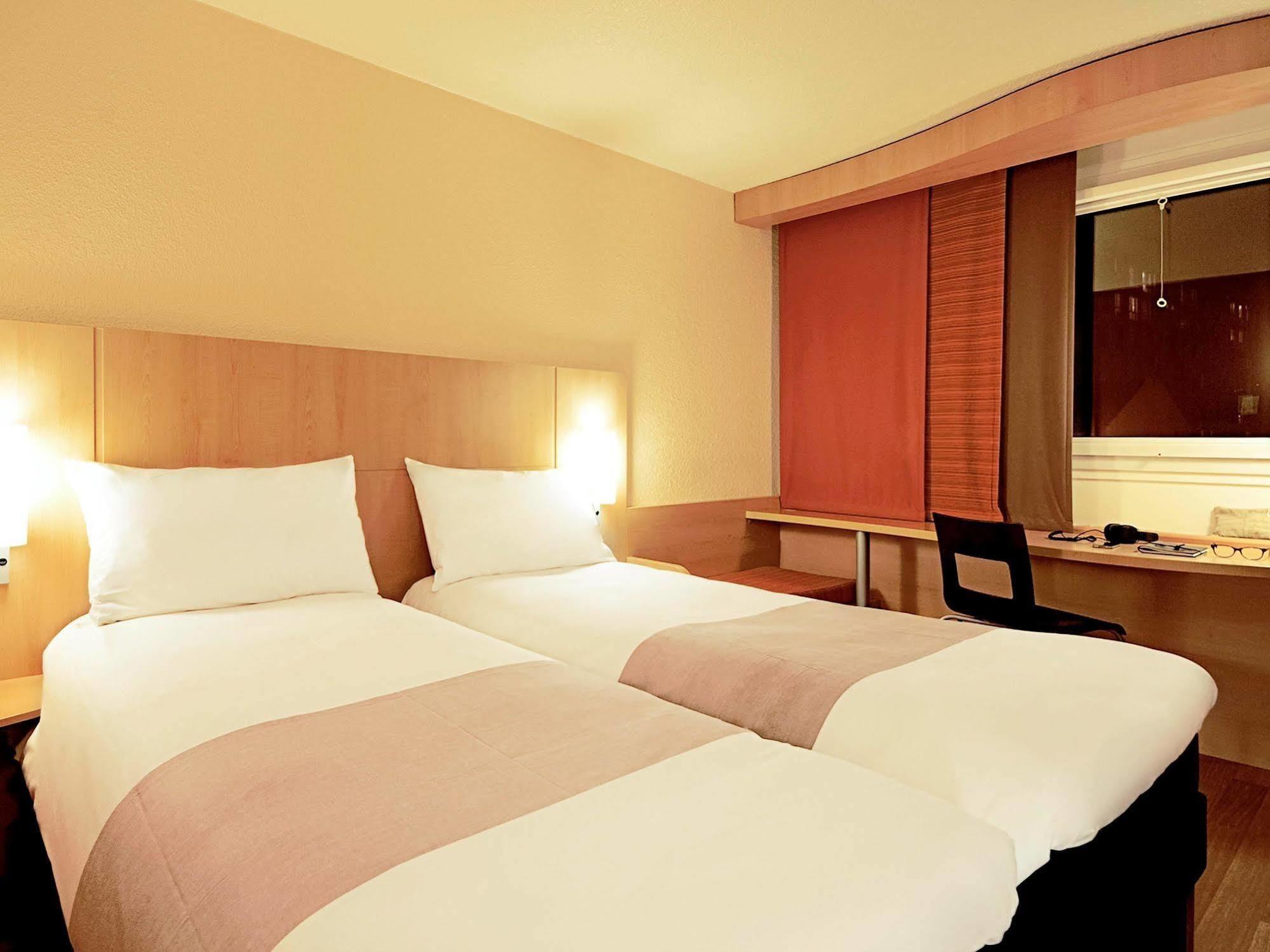 Ibis Tlemcen Hotel Екстериор снимка